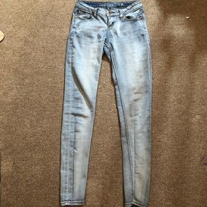 Light-wash Skinnies